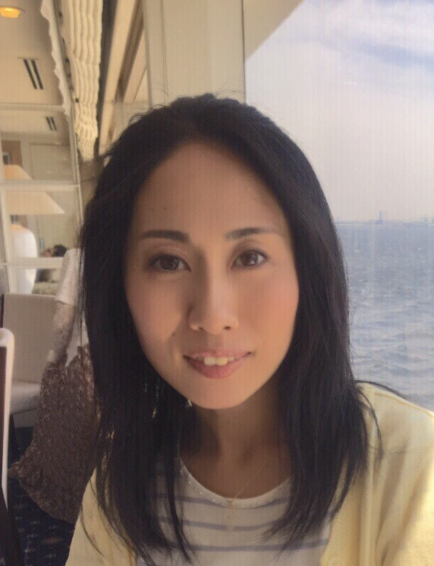 自分で作ったアクセサリーを販売して、一人でも多くの人に見ていただくようになるのが夢です。