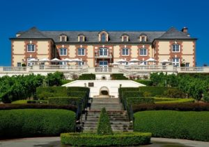 シャトーってどういう意味？シャトーの意味とドメーヌとの違いについて